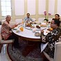 Jokowi Makan Siang Dengan Capres